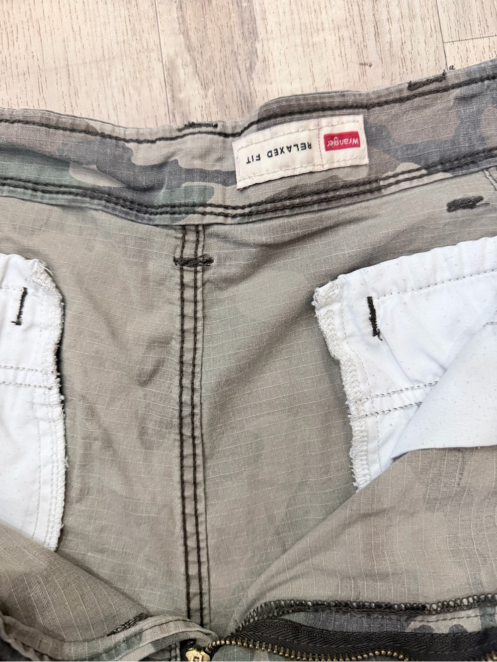 Wrangler- Men's Camo Cargo Shorts -Camouflage - Picture 3 of 4